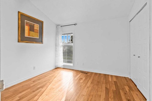 8-3726 Centre Street Ne, Calgary, AB - Indoor Photo Showing Other Room