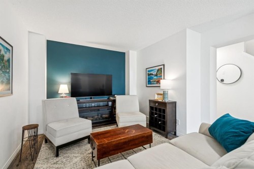 321 Windstone Gardens Sw, Airdrie, AB - Indoor Photo Showing Other Room
