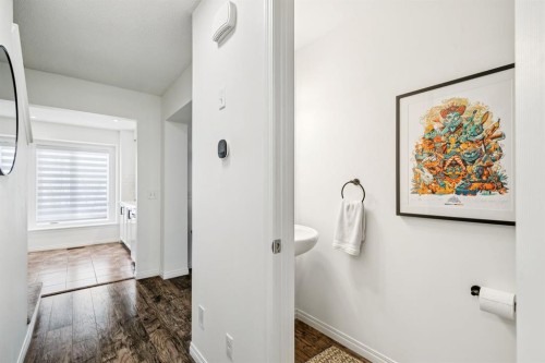 321 Windstone Gardens Sw, Airdrie, AB - Indoor Photo Showing Other Room