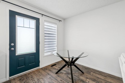 321 Windstone Gardens Sw, Airdrie, AB - Indoor Photo Showing Other Room