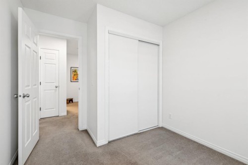321 Windstone Gardens Sw, Airdrie, AB - Indoor Photo Showing Other Room