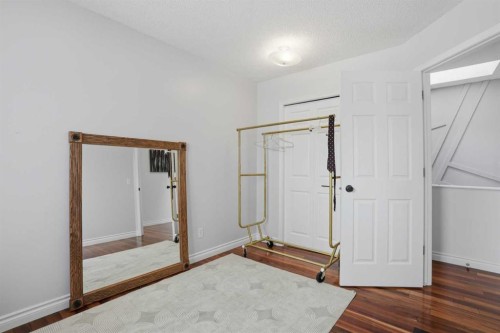 123 Schubert Hill Nw, Calgary, AB - Indoor Photo Showing Other Room