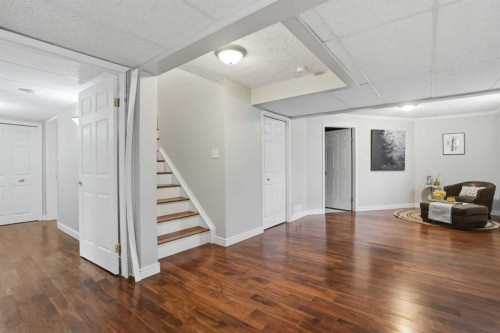 123 Schubert Hill Nw, Calgary, AB - Indoor Photo Showing Other Room