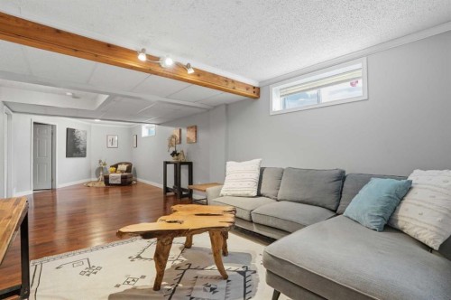 123 Schubert Hill Nw, Calgary, AB - Indoor