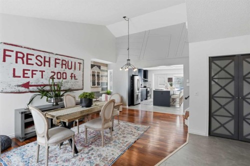 123 Schubert Hill Nw, Calgary, AB - Indoor Photo Showing Dining Room