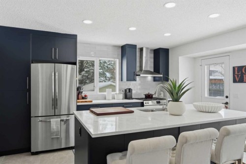 123 Schubert Hill Nw, Calgary, AB - Indoor Photo Showing Other Room