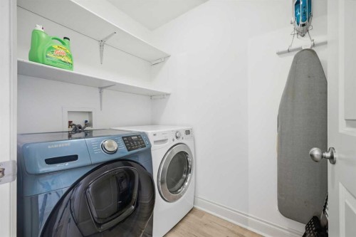 1153 Kingston Crescent Se, Airdrie, AB - Indoor Photo Showing Laundry Room