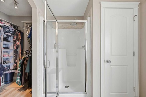 1153 Kingston Crescent Se, Airdrie, AB - Indoor Photo Showing Bathroom