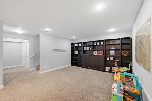1153 Kingston Crescent Se, Airdrie, AB - Indoor