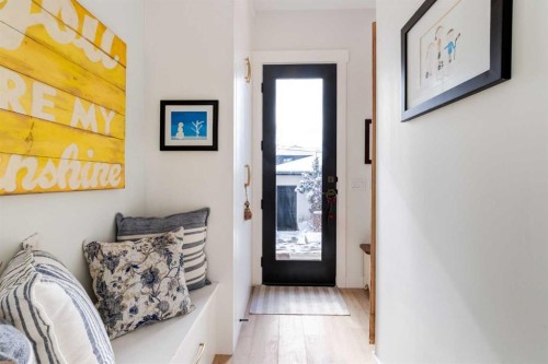 2107 52 Avenue Sw, Calgary, AB - Indoor Photo Showing Other Room