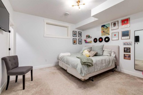 2107 52 Avenue Sw, Calgary, AB - Indoor Photo Showing Bedroom
