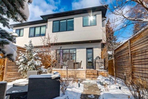 2107 52 Avenue Sw, Calgary, AB - Outdoor