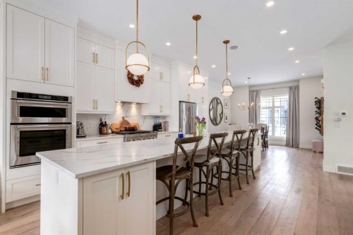 2107 52 Avenue Sw, Calgary, AB - Indoor Photo Showing Kitchen With Upgraded Kitchen