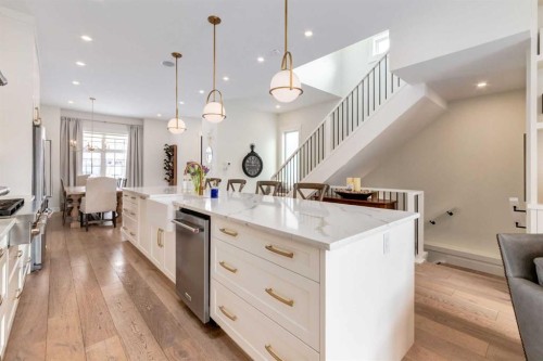 2107 52 Avenue Sw, Calgary, AB - Indoor Photo Showing Kitchen With Upgraded Kitchen