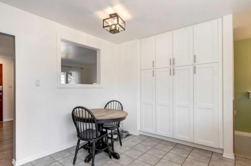 81 Healy Drive Sw, Calgary, AB - Indoor