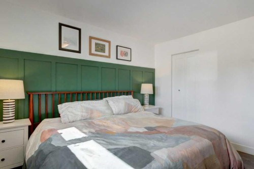 81 Healy Drive Sw, Calgary, AB - Indoor Photo Showing Bedroom