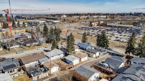 81 Healy Drive Sw, Calgary, AB - Outdoor With View