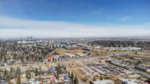 81 Healy Drive Sw, Calgary, AB - Outdoor With View