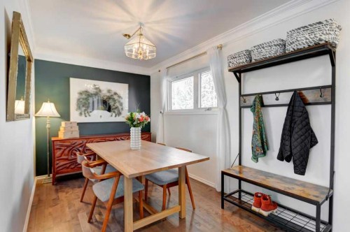 81 Healy Drive Sw, Calgary, AB - Indoor Photo Showing Dining Room