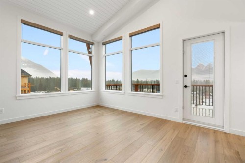 402-1505 Spring Creek Gate, Canmore, AB - Indoor Photo Showing Other Room