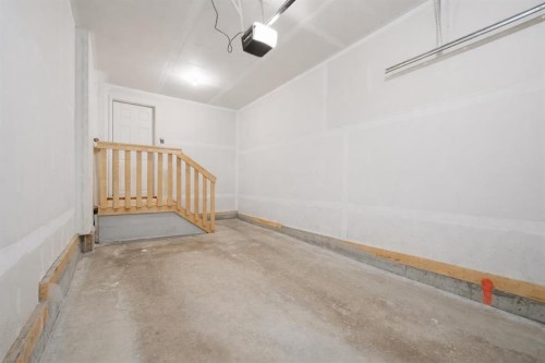 233 Copperleaf Way Se, Calgary, AB - Indoor Photo Showing Other Room