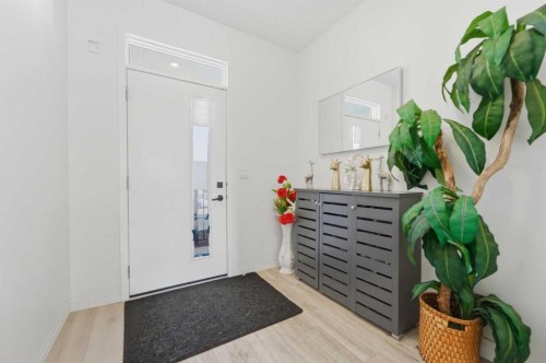 233 Copperleaf Way Se, Calgary, AB - Indoor Photo Showing Other Room