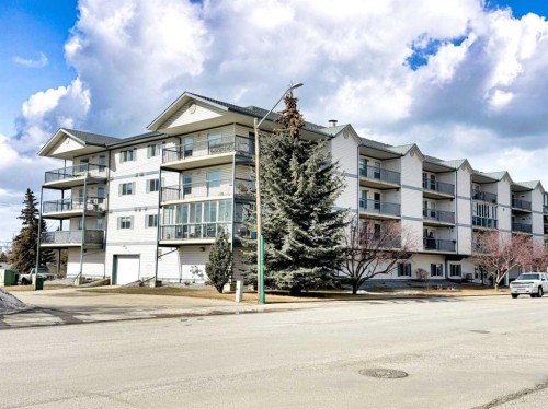 #403-4514 54 Avenue  Olds, AB T4H 1W5