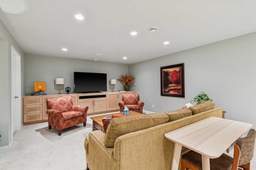 22 Confederation Villas Nw, Calgary, AB - Indoor