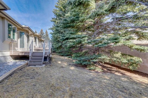 22 Confederation Villas Nw, Calgary, AB - Outdoor