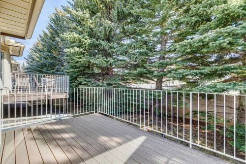 22 Confederation Villas Nw, Calgary, AB - Outdoor With Deck Patio Veranda