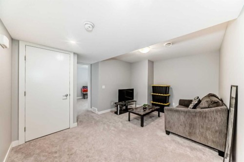 111 Redstone Crescent Ne, Calgary, AB - Indoor