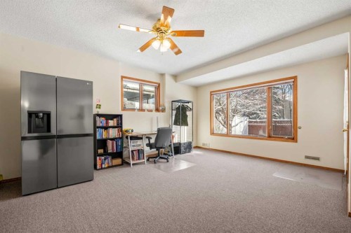 412 Hawkland Place Nw, Calgary, AB - Indoor