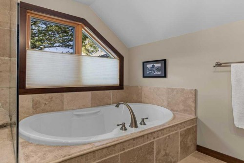 16 Blue Grouse Ridge, Canmore, AB - Indoor Photo Showing Bathroom