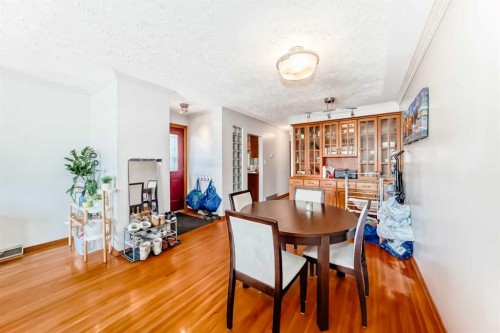 1415 Rosehill Drive Nw, Calgary, AB - Indoor Photo Showing Dining Room
