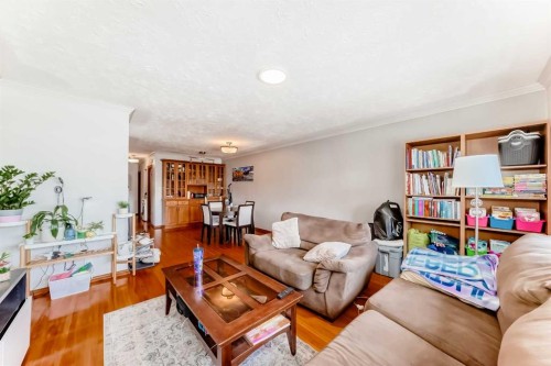 1415 Rosehill Drive Nw, Calgary, AB - Indoor Photo Showing Living Room