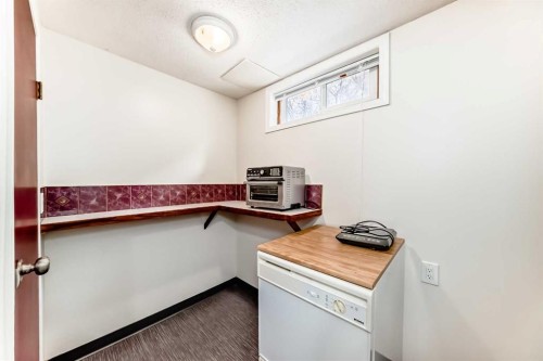 1415 Rosehill Drive Nw, Calgary, AB - Indoor