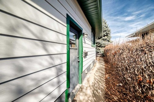 1415 Rosehill Drive Nw, Calgary, AB - 