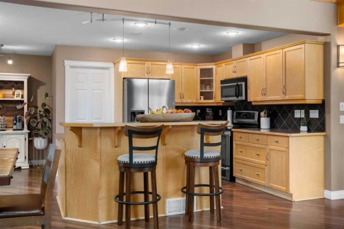 173 Cimarron Park Circle, Okotoks, AB - Indoor Photo Showing Kitchen