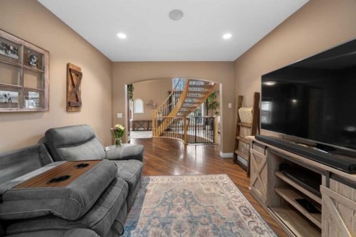 173 Cimarron Park Circle, Okotoks, AB - Indoor Photo Showing Living Room