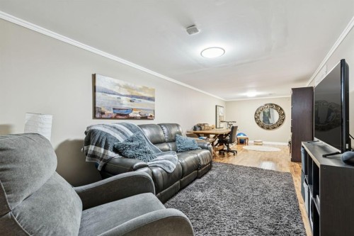 56 Haddock Road Sw, Calgary, AB - Indoor