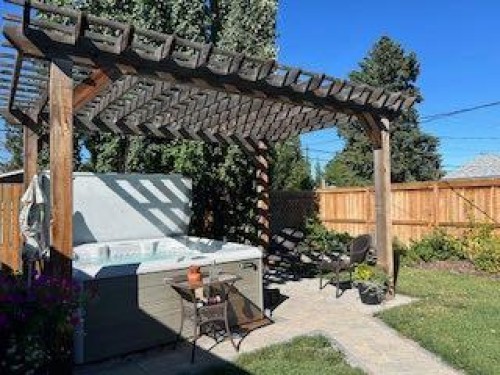 56 Haddock Road Sw, Calgary, AB - Outdoor