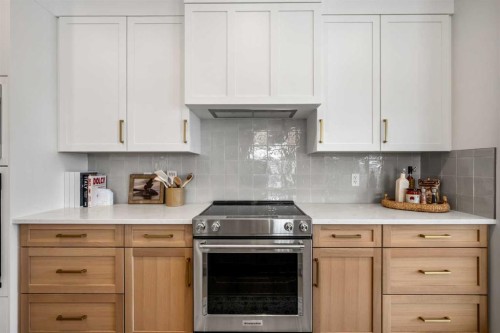 28 Sunvalley View, Cochrane, AB - Indoor Photo Showing Kitchen