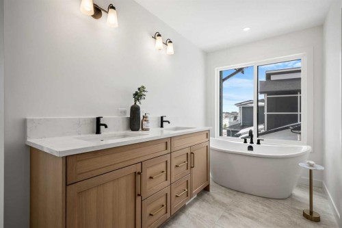28 Sunvalley View, Cochrane, AB - Indoor Photo Showing Bathroom