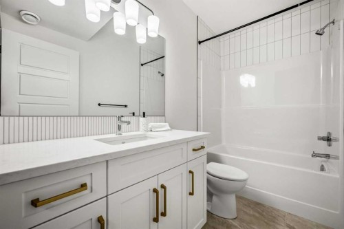 28 Sunvalley View, Cochrane, AB - Indoor Photo Showing Bathroom