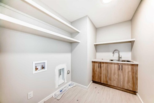 203 Langwell Common Se, Airdrie, AB - Indoor Photo Showing Other Room