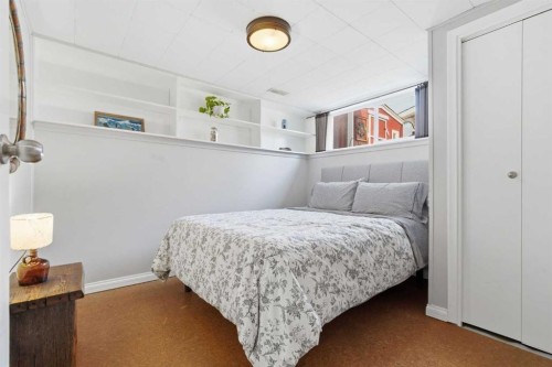 9852 Athens Road Se, Calgary, AB - Indoor Photo Showing Bedroom