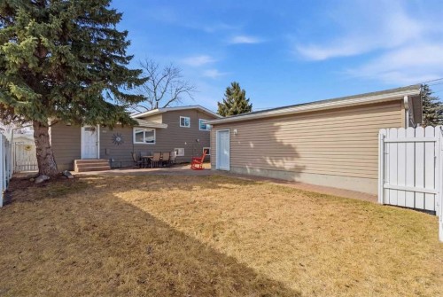 9852 Athens Road Se, Calgary, AB - Outdoor