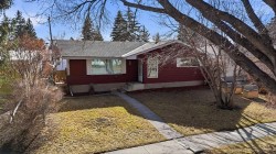 1447 Northmount Drive NW Calgary, AB T2L 0G7