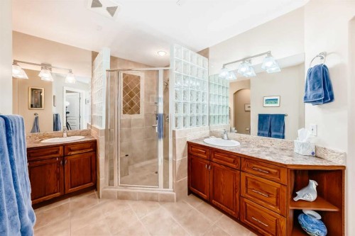 487 Rocky Ridge Drive Nw, Calgary, AB - Indoor Photo Showing Bathroom