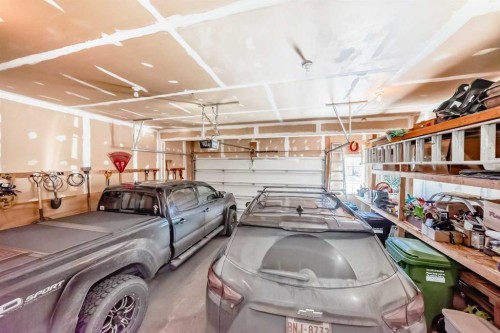 487 Rocky Ridge Drive Nw, Calgary, AB - Indoor Photo Showing Garage